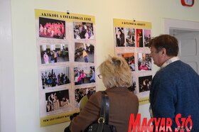 A Vajdasági Magyar Művelődési Szövetség, a Vajdasági Magyar Művelődési Intézet és a bácskertesi Petőfi Sándor Művelődési Egyesület jubileumi rendezvényén megnyílt Az Ilyenek voltunk. Tallózás a vén Találkozó képeiből című kiállítás. 