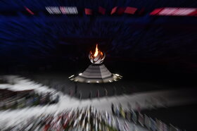 Toki�, 2021. augusztus 8.
Az olimpiai l�ng a vil�gm�ret� koronav�rus-j�rv�ny miatt 2021-re halasztott 2020-as toki�i ny�ri olimpia z�r��nneps�g�n az Olimpiai Stadionban 2021. augusztus 8-�n.
MTI/Czegl�di Zsolt