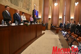 A tartományi parlament ülése a tavalyi költségvetés zárszámadása kapcsán (Ótos András felvétele)