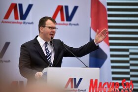 Aleksandar Vučić újvidéki kampányrendezvénye (Ótos András felvétele)