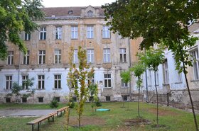 Életveszélyes a szabadkai Ivan Sarić Műszaki Iskola épülete, mely műemlékvédelem alatt áll. Súlyos betondarabok hullnak le.