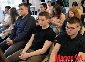 Az Egyetemi felkészítő tábor megnyitója az Európa Kollégiumban (Dávid Csilla felvétele)