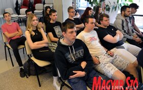 Az Egyetemi felkészítő tábor megnyitója az Európa Kollégiumban (Dávid Csilla felvétele)