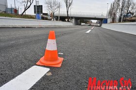 Befejező munkálatok az újvidéki Partizán utcai vasúti felüljárónál (Ótos András felvétele)