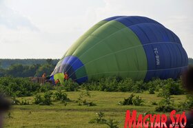 Bemutatták a turistákat szállító hőlégballonokat Krčedin szigetén