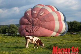 Bemutatták a turistákat szállító hőlégballonokat Krčedin szigetén