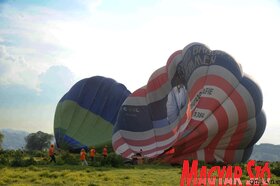 Bemutatták a turistákat szállító hőlégballonokat Krčedin szigetén