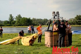 Bemutatták a turistákat szállító hőlégballonokat Krčedin szigetén