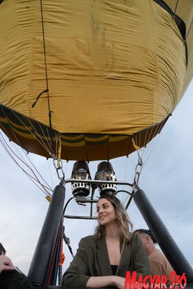 Bemutatták a turistákat szállító hőlégballonokat Krčedin szigetén