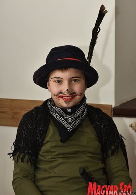 Farsangi maszkabál Piroson (Ótos András felvétele)