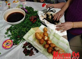 Húsvéti előkészületek Topolyán (Herceg Elizabetta felvétele)