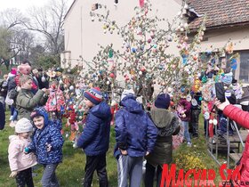 Húsvéti kavalkád Bácskossuthfalván (Kazinczy Paszterkó Diana felvétele)