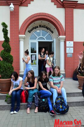 Harmadikos középiskolások tanulmányútja és az Újvidéki Egyetem karainak meglátogatása 