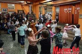 Iskolanapot ünnepelt  a kúlai Petőfi Brigád Általános Iskola (Paraczky László felvétele)