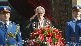 Jovanka Broz, udovica bivseg predsednika SFRJ Josipa Broza, sahranjena je uz drzavne i vojne pocasti, pored groba svog supruga u Kuci cveca u Beogradu, 26. oktobra 2013.  Sahrani su prisustvovali clanovi porodice, premijer Srbije Ivica Dacic, potpredsedni