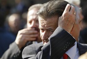 Jovanka Broz, udovica bivseg predsednika SFRJ Josipa Broza, sahranjena je uz drzavne i vojne pocasti, pored groba svog supruga u Kuci cveca u Beogradu, 26. oktobra 2013.  Sahrani su prisustvovali clanovi porodice, premijer Srbije Ivica Dacic, potpredsedni