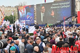 Készülődés a kormánypárti nagygyűlésre Belgrádban