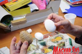 Kúla: Húsvéti műhelymunka a Népkörben (Paraczky László felvétele)