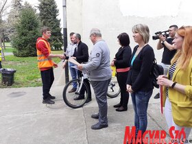 Kerékpárt nyertek a közlekedési verseny legjobbjai Bácskossuthfalván
