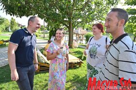 Kerekasztal-beszélgetés a XX. Ifjúsági Etnotáborban (Ótos András felvétele)