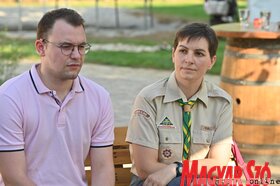 Kerekasztal-beszélgetés a XX. Ifjúsági Etnotáborban (Ótos András felvétele)