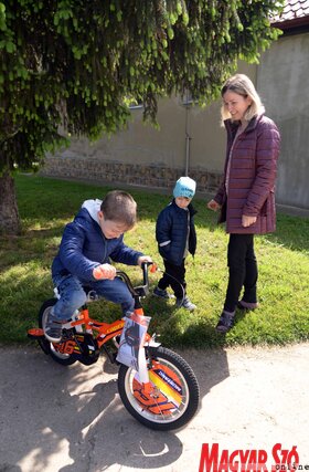 Látogatás a Mézeskalács tavaszi nyereményjátékának nyerteseinél (Dávid Csilla felvétele)