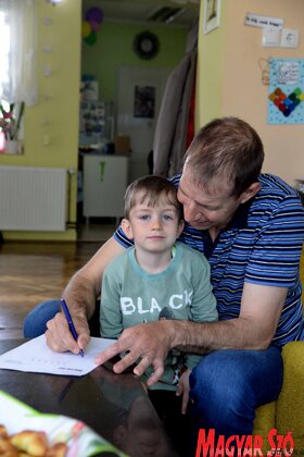Látogatás a Mézeskalács tavaszi nyereményjátékának nyerteseinél (Dávid Csilla felvétele)