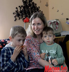 Látogatás a Mézeskalács tavaszi nyereményjátékának nyerteseinél (Dávid Csilla felvétele)