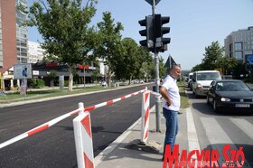 Lebénult Újvidék főútvonala - A Felszabadulás sugárút aszfaltburkolatát újítják fel (Dávid Csilla felvétele)