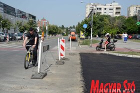 Lebénult Újvidék főútvonala - A Felszabadulás sugárút aszfaltburkolatát újítják fel (Dávid Csilla felvétele)