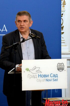 Miroslav Antić-díj átadása az újvidéki Városházán (Dávid Csilla felvétele)