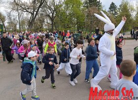 Nyuszifutás a zentai Népkertben