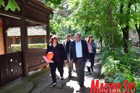 Sajtótájékoztató a palicsi víkend-telepen (Molnár Edvárd felvétele)