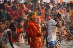 Az 55 napon át tartó Kumb Melá a világ legnépesebb vallási fesztiválja.