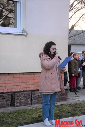 Szenttamás: Közös ünnep a Petőfi-szobornál (Paraczky László felvétele)