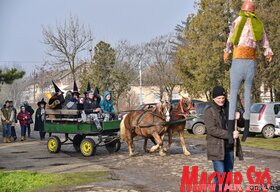 Farsangi felvonulás Tiszaszentmiklóson