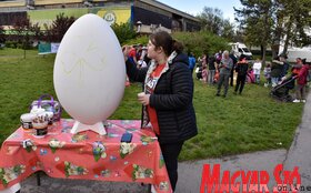 Nagypénteki tojásfestés Újvidéken az ortodox nagypéntek alkalmából (Ótos András felvétele)