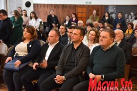 Vajdasági Magyar Amatőr Színjátszók XXVII. Találkozója Topolyán (Molnár Edvárd felvétele)