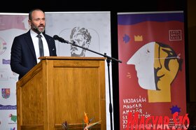 Vajdasági Magyar Amatőr Színjátszók XXVII. Találkozója Topolyán (Molnár Edvárd felvétele)
