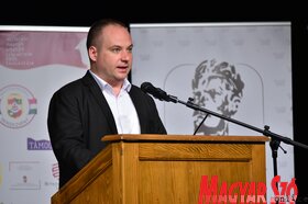 Vajdasági Magyar Amatőr Színjátszók XXVII. Találkozója Topolyán (Molnár Edvárd felvétele)
