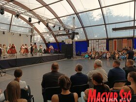 Vajdasági Magyar Táncháztalálkozó és Sokadalom Topolyán (Kazinczy Paszterkó Diana felvétele)