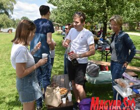 Vajdasági Piknik Etyeken