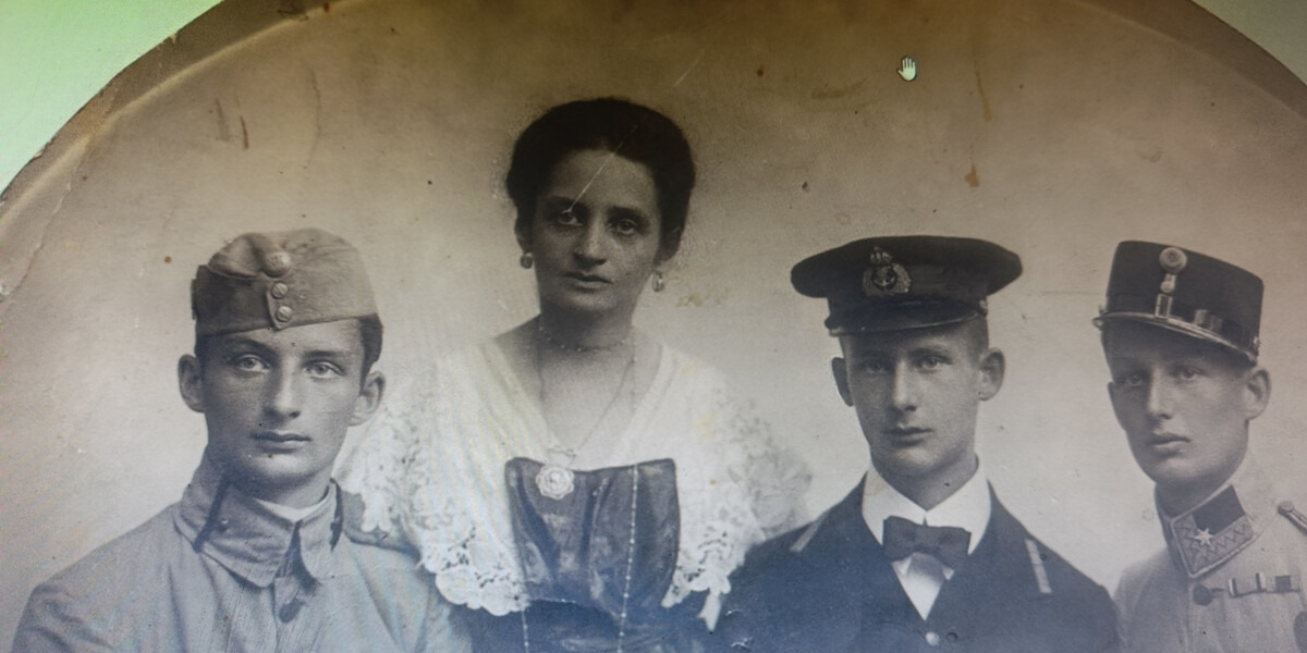 Egy újabb év, és a háború még mindig tartott